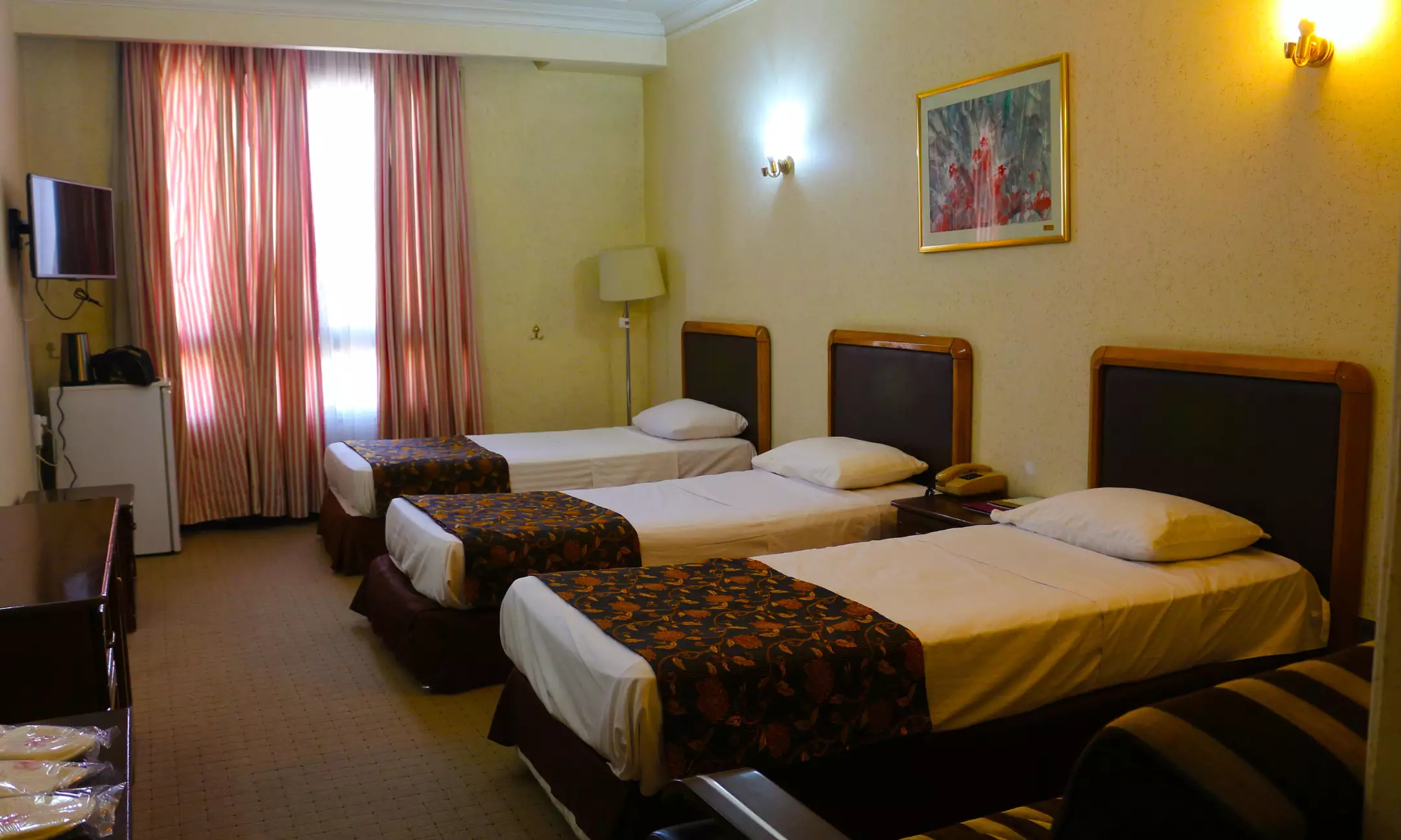 Alibaba https://cdn.alibaba.ir/ostorage/hotel-accommodation-images/69676c4246ae9d8e6fb49a22_سه تخته مجزا.webp